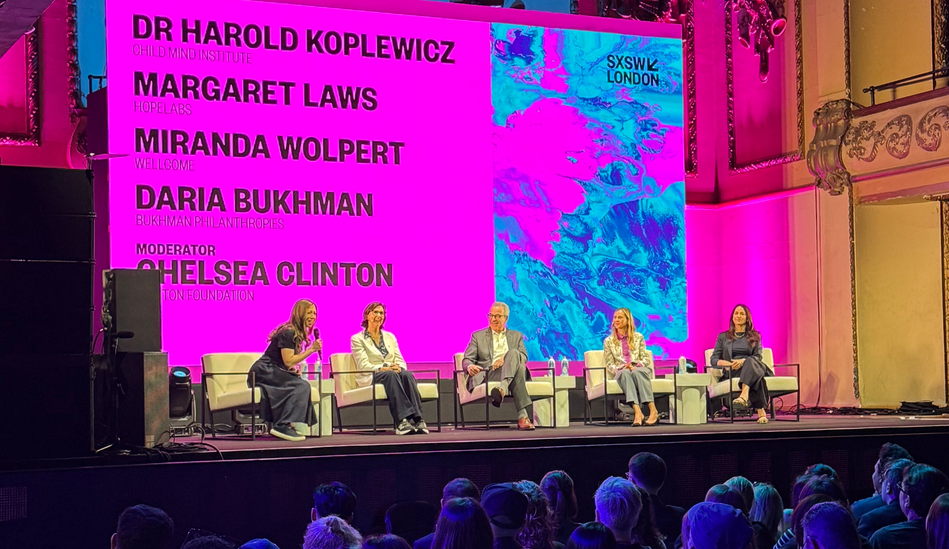 Chelsea Clinton panel - bild 3